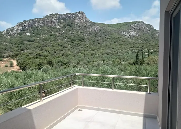 Olive Garden Costa Navarino