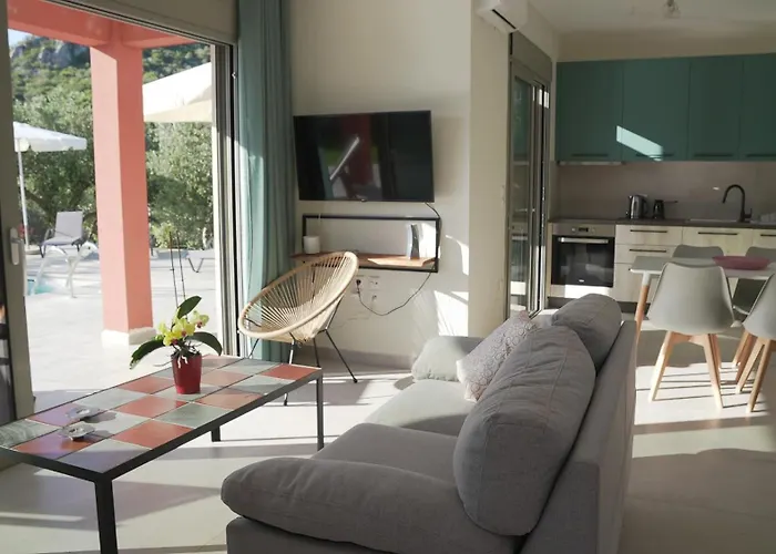 Olive Garden * Costa Navarino